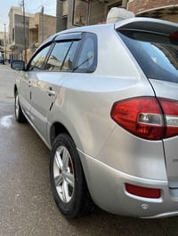 للبيع رينو كوليوس فور ويل تحكم موديل ٢٠١٣ سنويه صاقطه بدون صبغ فقط جرا...