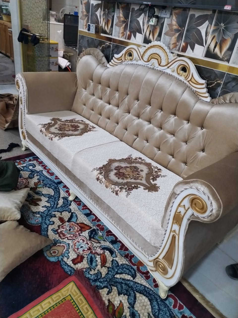 السلام عليكم تخم تزكام ثقيل ١٠ مقاعد مستخدم قليل جدا نضافه 100 /100 سعر ٧٠٠ مكان بغداد البياع ***********
