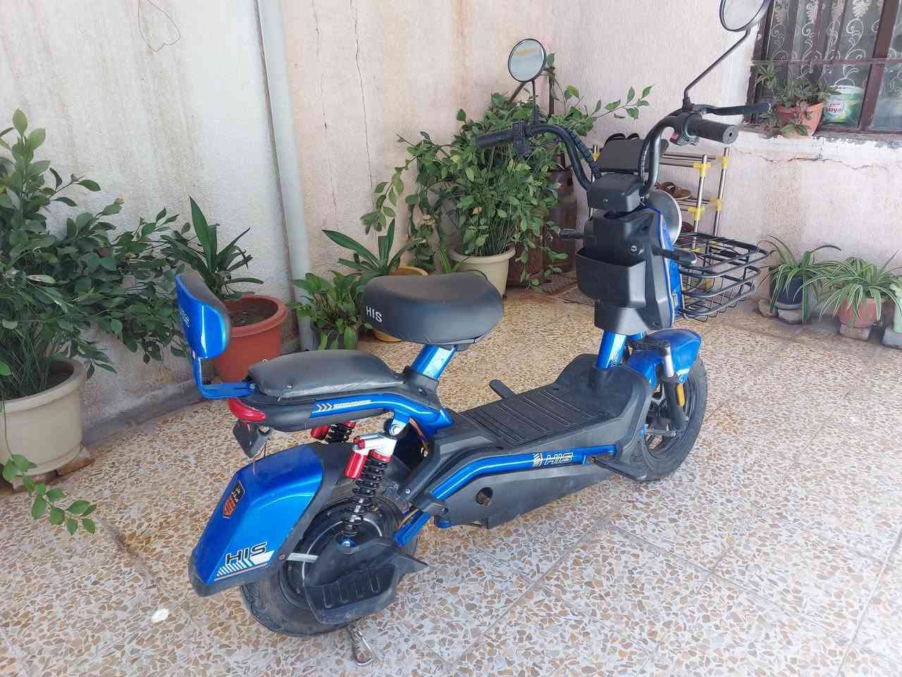 السعر ٢٧٥٠٠٠ قبل ١٥ يوم مبدل بطاريات شرط ابيعك فقط الشاشه ماتشتغل *********** الرقم بي واتساب
