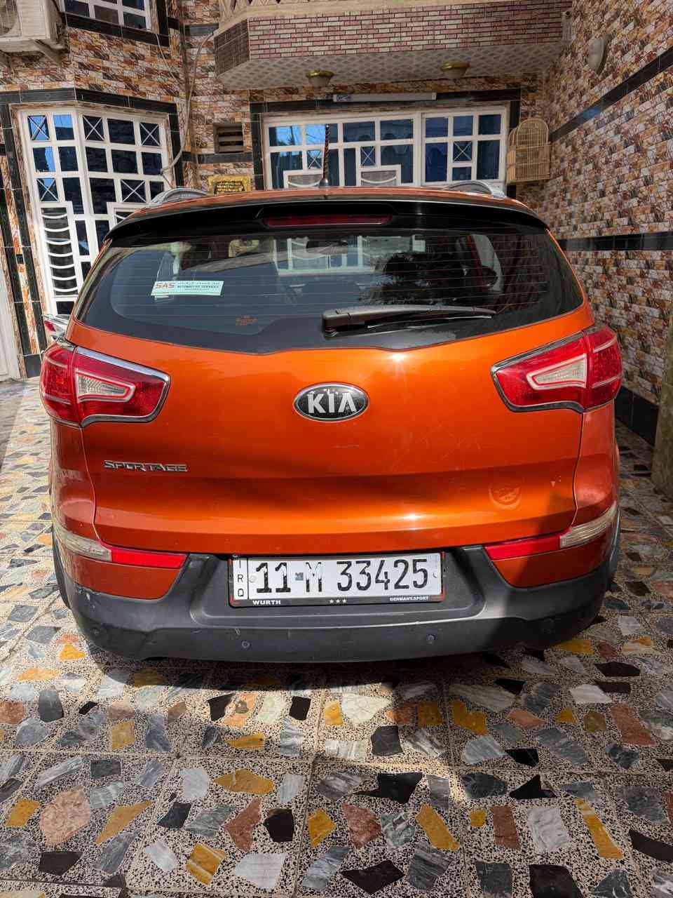 السلام عليكم
سبورتج 2013 خليجي 

فول مواصفات 

بصمة مع بصمة دخول أبواب  

بنوراما طكتين

كشن كهرباء 

كشنات جلد 

مانع انزلاق 

كروز سرعة 

تحك ستيرن جهتين 

محرك 2000 دوش 

رقم بغداد الجديد  هزة جديدة 

تحويل مباشر 

العنوان بغداد البلديات 

السعر 137 وبيها مجال بسيط 

***********
