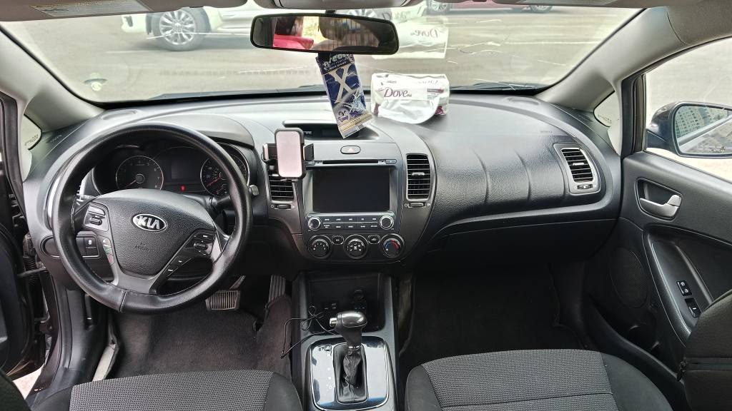 السلام عليكم فورتي 2017 حادثها وجه الصندوك فقط بدون تبديل بدون دواخل بجم كبس السياره ليبل واحد  ماشيه 94 قابل للزيادة السعر المطلوب 128  
عنوان بسمايه 
*********** بغداد, العراق
