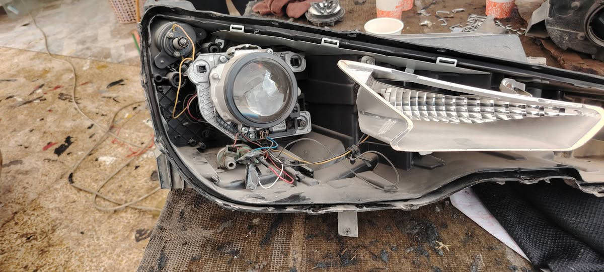 سلام عليكم اخوان
رجعنالكم من جديد
يعلن كماليات حسن  RT عن الرجوع من جديد وبقوى
عن تصليح وتبديل عدسات  لايتات السيارات وتصليح ليد الصباحي والاشاير الكترونية وبك لايتات اليد  متوفر محولات لايتات الزينون  البلادي 

متوفر جميع انواع السيارات  من ٢٠١٢ الى ٢٠٢٥
هوندا   كيا  امريكي 
موصل حي الوحدة
قرب جامع الصابرين.
***********  بيه واتس اب 
***********
