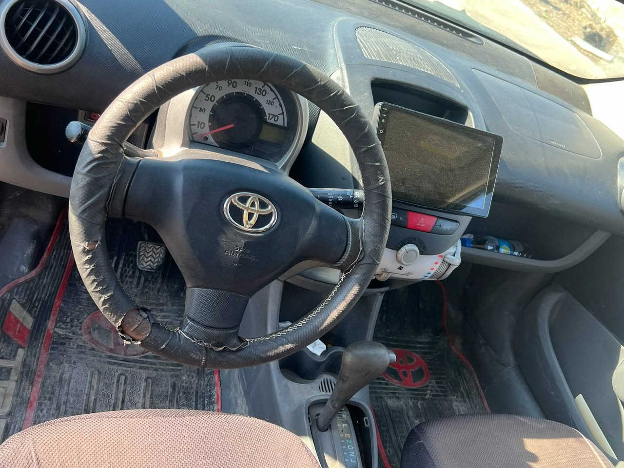 تيوتا ايگو كلين بدون ضرر وبدون صبغ 2010رقم اربيل دولي ،محرك وگير يارس،سيارة جاهزة محرك وگير وصدر ما ناقصهة شي  
السعر65$وبيهة مجال بسيط
للاستفسار ***********مكان السيارة سامراء
