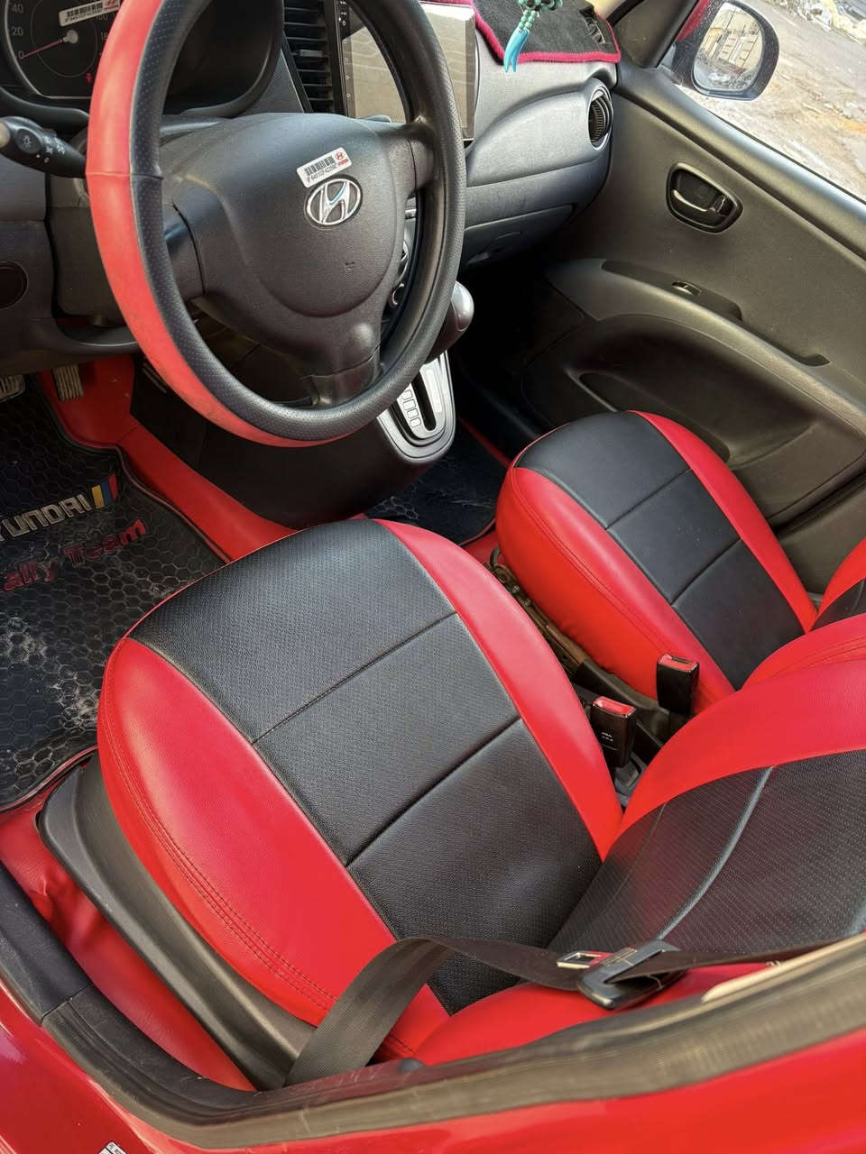 سلام عليكم سيارة هوندايi10 استخدامي شخصي مال بيت ماشيه57 موديل2015 المكان بغداد الغدير قرب كوزمتك عمار  *********** سعر 88بيهة مجال بسيط
