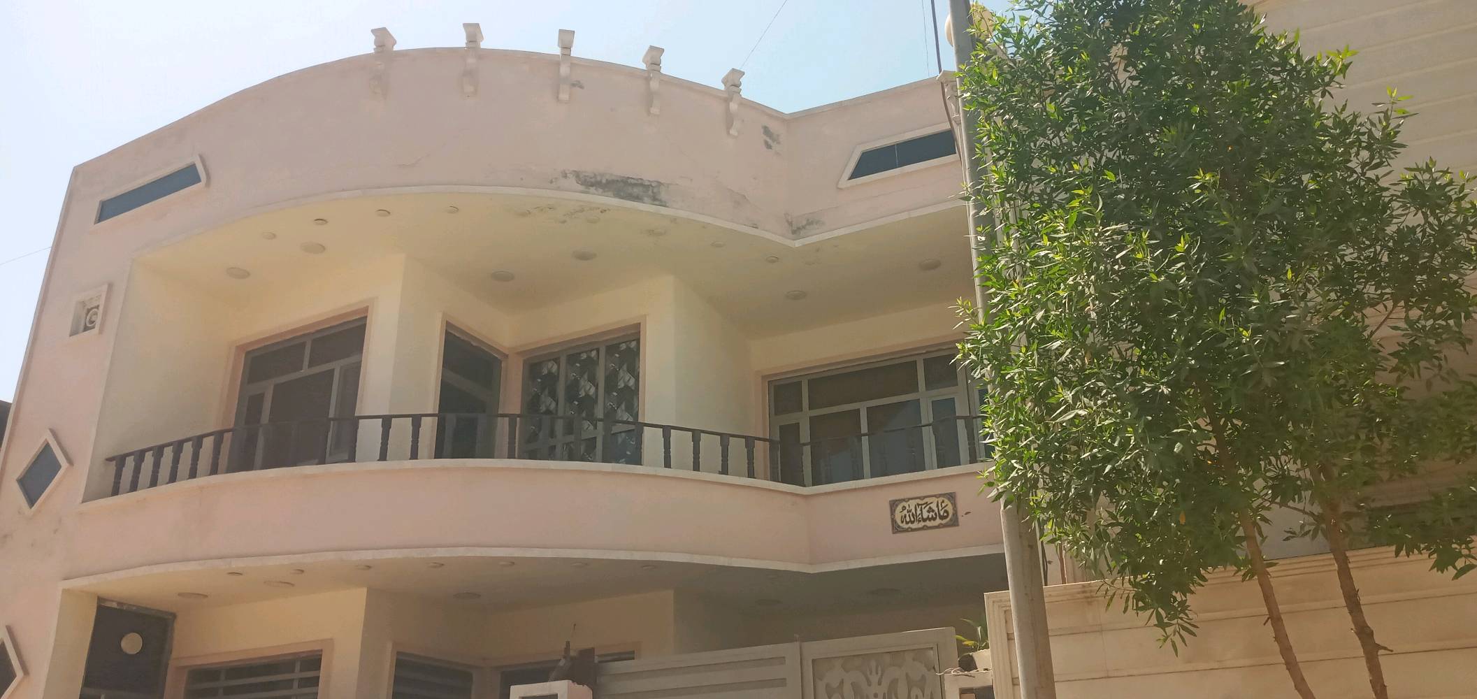 بيت للايجار ١٥٠متر البوعيثة مجمع السلام 
طابقبن اربع غرف نوم وصحيات ٢ايجارة ٨٠٠
تواصل عالرقم***********