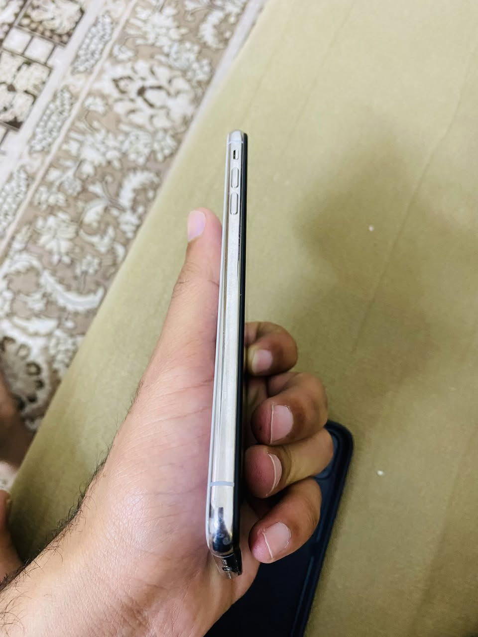 السلام عليكم للبيع فقط
اكس ماكس ذاكرة64 

باتري 79 بلاديه ما مبدله

جهاز لا مفتوح ولا مصلح وتر 

فيس إيدي اتصال كامرات كله كامل

بي فطور بالضهر وبالشاشه موضحها بالصور 

ماماثره على الجهاز ابد جهاز ع الفحص أبيع من البيت 

ويا حافظه ماك سيڤ اصليه مكاني بغداد البلديات الصحفيين السعر ١١٠ قفل بدون عمله *********** واتس اب
