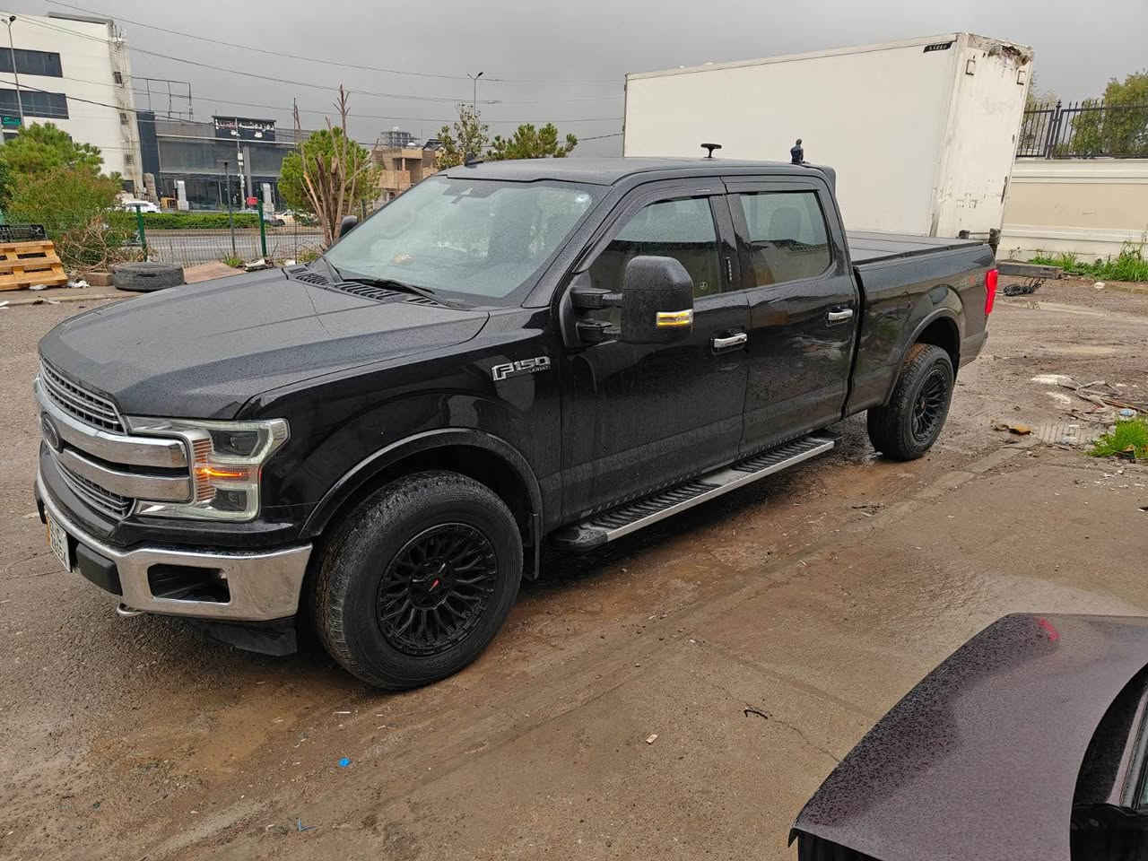 للبيع او المراوس فورد f150 2020
سياره كلين بدون صبغ او ضرر 
فول مواصفات واحد على ١ فورويل بارنوما 
الفئة فورد f_150 لاريات ٢٠٢٠
مكينه ٥٠٠٠ الاف ٨ سلندر 
هاند بريك بصمة
كشنات جلد ميموري كهرباء تدفئة وتبريد وتحكم امامي وخلفي
تبريد قطعتين 
مانع تصادم وتحذير
مري كهرباء إشارة
اوتو بارك سيست بارك
اوف رود ايكو نورمال سبورت
و4X4فور ويل
نظام سحب مقطورة...جام خلفية للصيد متحركة 
دبل بانوراما
مري مزودة باشارة ولد ترحيب
مساعد استباق تصادم
نظام تحديد مسار  وتريد سرعة
ويل ١٨ 
تايرات جديدة 
مكاني الفلوجه
السعر315 
*********** بغداد, العراق
