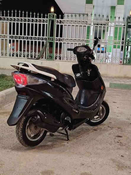 السلام عليكم
كامكو G4لبيع او مراوس فراشه فحل نضيفه 
الدراجه حلوه ونضيفه الكهربائيات كلها شغاله نكره سلف وهندركفراتها حلوه ومختمه  بيها شخوط بصيطه المكينه مفتوحه بعدها علئ السحك بيها صوت ب الولفات فقط ب المشي يكطع الصوت 
قبل اسبوع سويتلها ادامه تنضيف كابريته وبلك ليزري وفلتر شوته 
تخم تاير جديد 
صالنصه جديد 
باتري جديد 
قبق تبريد وفلاوين جديد 
سلف جديد +هورن 
سعرها،260وبيها مجال لطيبين 
مكاني الكوفه المقدسه شارع المعمل 
رقمي ***********
