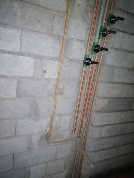 جزء من عملنه كادر عمل سباكى تاسيس بيوت مي مجاري كهربا ***********
