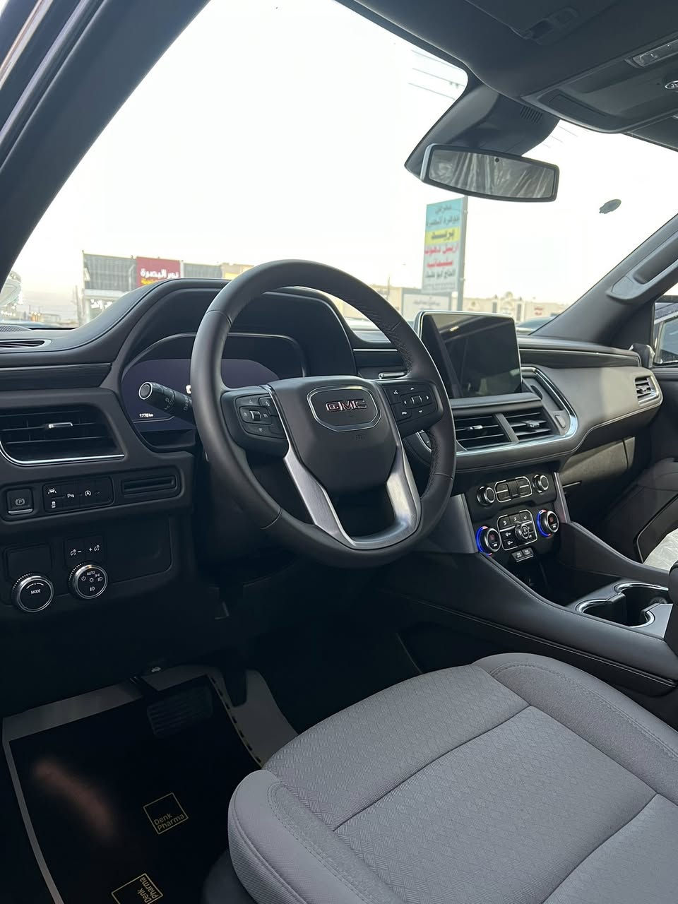 السلام عليكم
يوكن 2024 خليجي وكالة المنصور مواصفات SLT 
السياره ماشيه ألف فقط اخت الزيروو 
كفاله من الرصعه والزلغ مغلفه ppf 
السعر 550 وبيها مجال للشراي 
*********** - *********** عنواني البصرة
