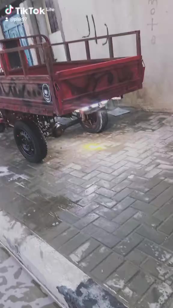 السلام عليكم ستوته امتيار جديده موديل 13 مكانه بصره واحد و 300 وبيها مجال هذا الرقم ***********
