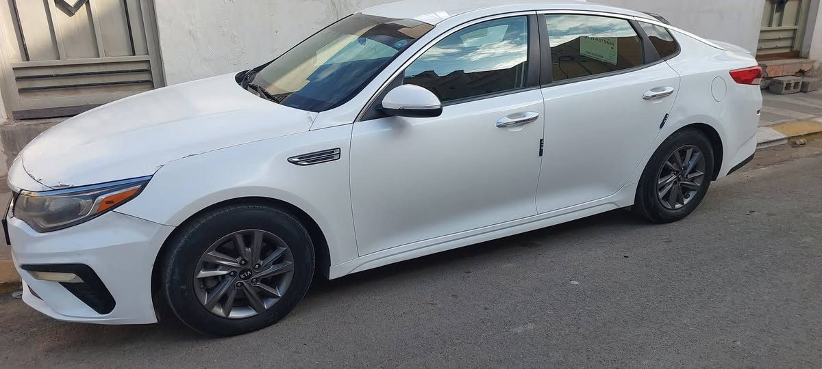 كيا اوبتما ماشية ٦٠ الف حادث نص البنيد صطحي مكفولة موديل ٢٠ ////السعر ١٥٨$///// *********** الفلوجة, الأنبار
