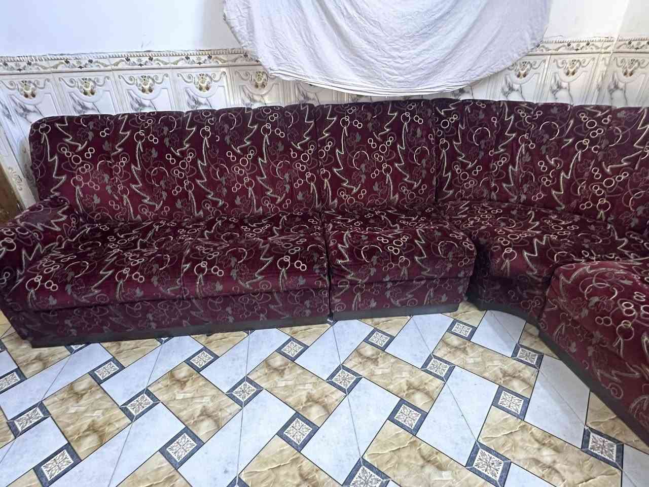السلام عليكم تخم قنفات للبيع حسب ترتيب يصير ديواني ويصير. قنفات  متفرقه  نضيف واسفنج اصلي تجون وتحكمون بس لان جبير مجبورين نبيعه


**إذا كنت صاحب هذا الإعلان وتريد حذفه لأي سبب، رجاءا أرسل رسالة إلى الدعم الفني**