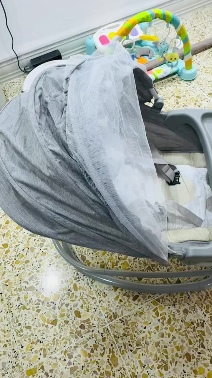 للبيع 

سرير 4*1 عدد 2 
يكون سرير او كرسي او كليكوت 

كرسي ايضاً 4*1 
يتحول من كرسي الى سرير او بالعكس 

مستخدمات بشكل قليل جداً
الكل ينربط ع الكهرباء اهتزاز


**إذا كنت صاحب هذا الإعلان وتريد حذفه لأي سبب، رجاءا أرسل رسالة إلى الدعم الفني**