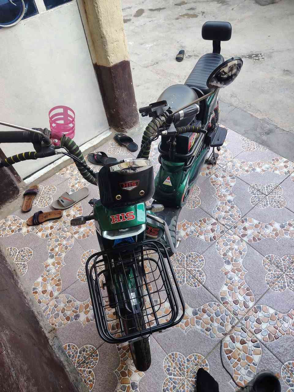 السلام عليكم دراجة شحن مديل 25  حجم 20 بطاريات جديدة استعمال
نضام بلوتوث
بصمة كرت
مفاتيح 2 
جوبلس
 قليل مكاني بغداد سعرة 400وبي مجال قليل  . لا يوجد خاص.
هاتف: ***********
