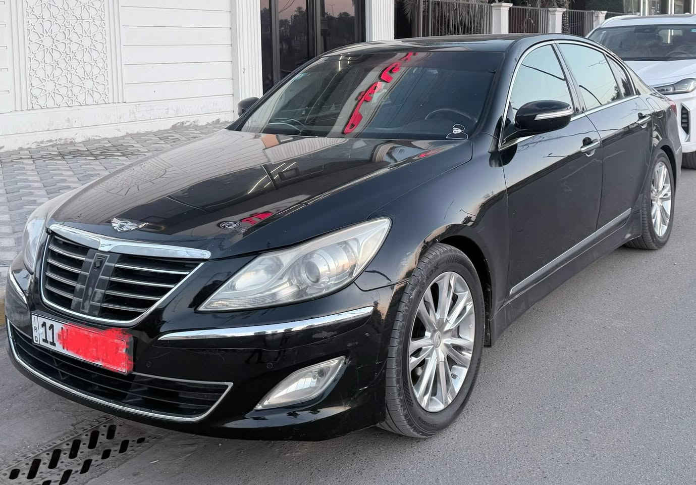 سلام عليكم 
جنسز موديل 2014 رقم بغداد بأسمي ماشيه ١٧٥ ألف  محرك ٣٨٠٠ سياره بيها بارد قليل جداً  بين باب السايق وجاملغ الامامي وبنيد مفتوح لأجل تطبيك  بدون حادث فقط كير محرك كفاله تخم تأير سياره كلها شغاله ما بيها أي خلل فول مواصفات فتحه كشنات تدفئه تبريد تحكم امامي خلفي تبريد 3 قطع نظام ترحيب منظومه زنون بيع فقط 

مكانه ميسان المركز رقم ***********
