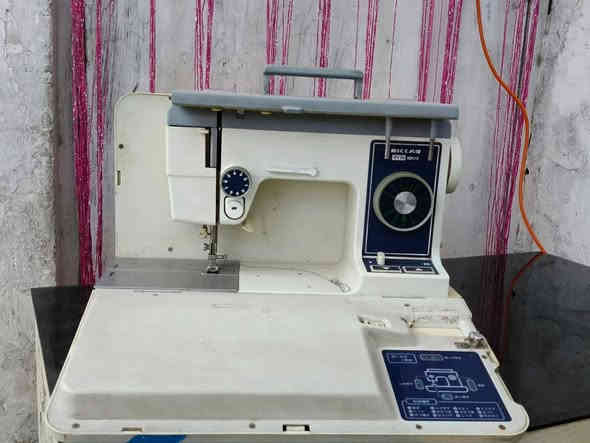 اغراض مال بيت كلمن وسعره المكان حي الجهاد الرفاق بغداد ***********
