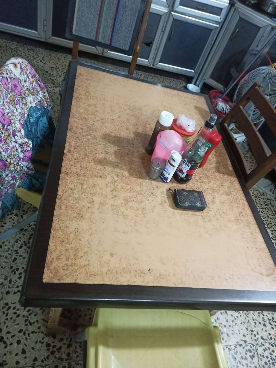 السلام عليكم أغراض للبيع*********** بي واتساب واتصال
