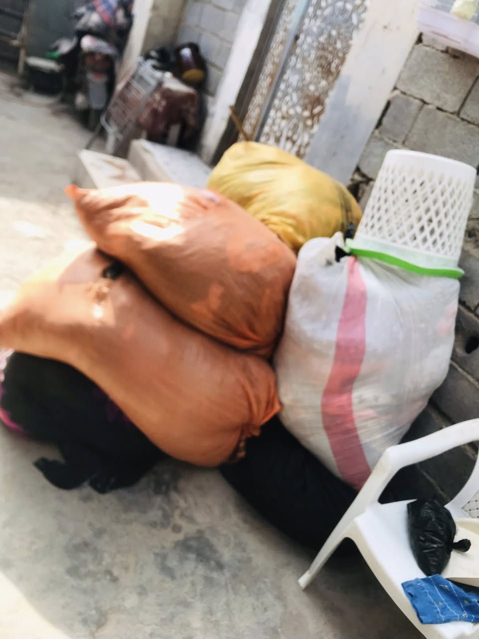 السلام عليكم هاي بضاعه للمبيع بيه كبات و احذيه و بجايم نسائي و و طفال و تركات مال نوم ستن و لا نجري بيه يعني شنو يطلعلك بيه بي العافيه عليك الي مهتم يدخل خاص


**إذا كنت صاحب هذا الإعلان وتريد حذفه لأي سبب، رجاءا أرسل رسالة إلى الدعم الفني**