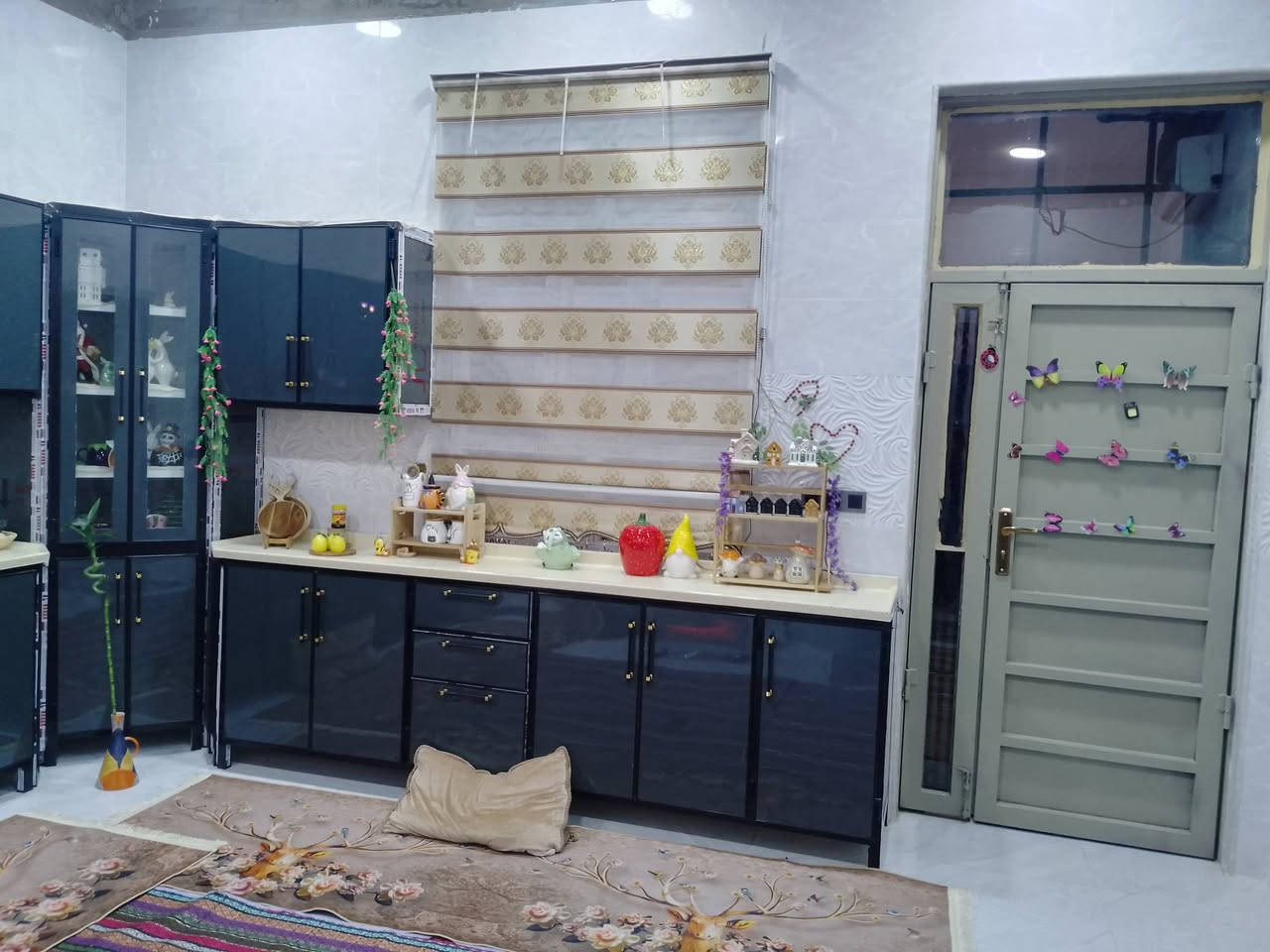 بيت زراعي للبيع قرب جامعة ذي قار نهاية شارع المهندس 
مساحة 200 متر بناء كامل للاستفسار. ***********
