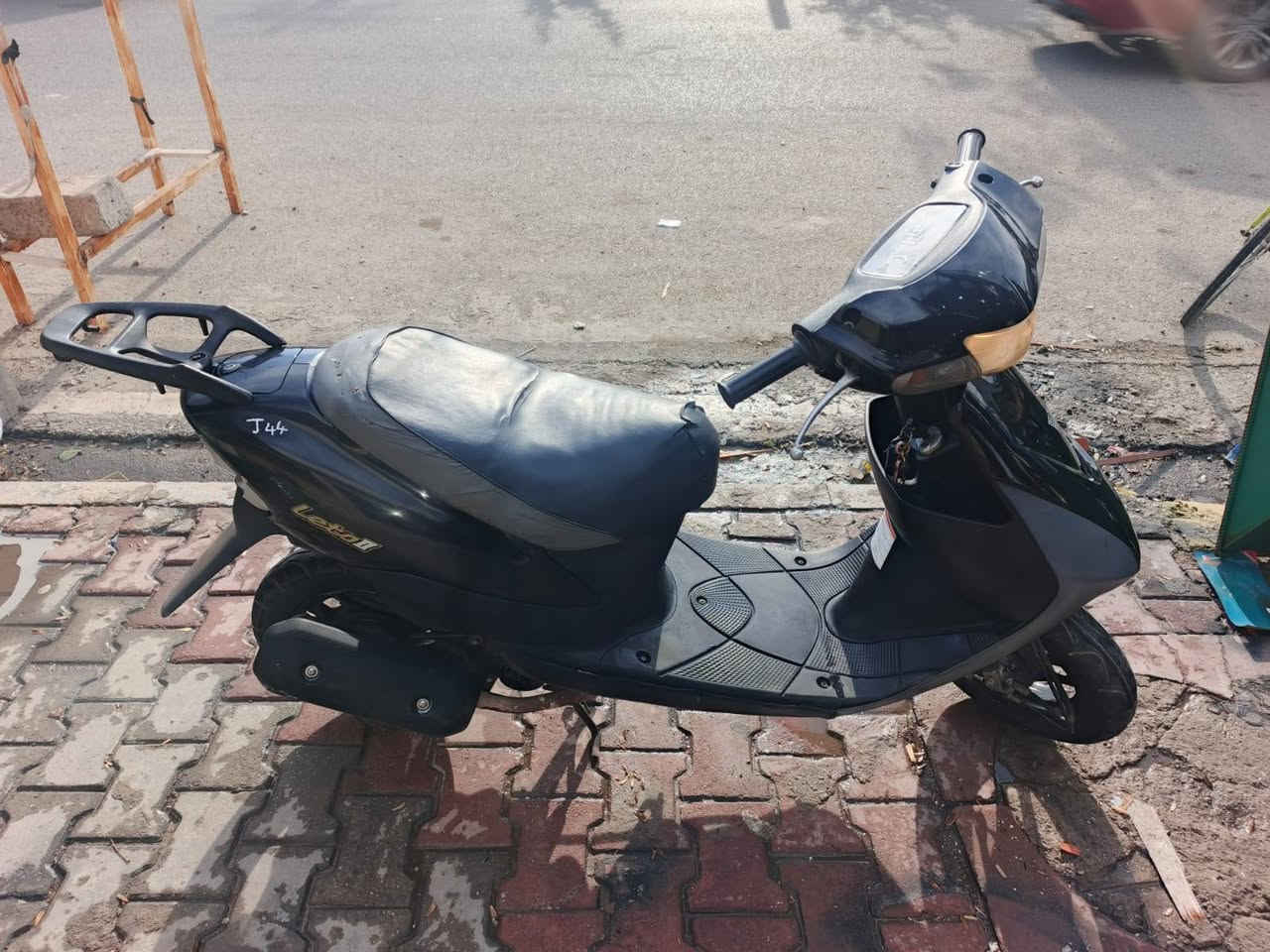 دراجه ساسوكي للبيع
شرط محرك مامفتوح سلف كهربائيات كلها شغاله السعر 250بي مجال قليل الرقم***********متواجد واتساب
