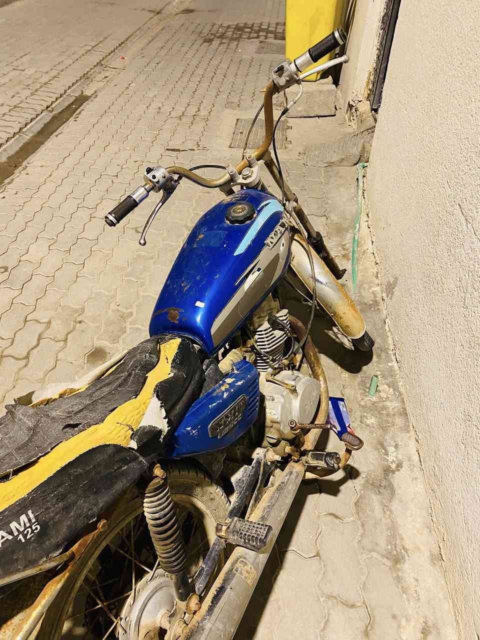 دراجه نامه للبيع شغاله ابيع كوم حديد مكاني بصرة البراضعية سعر 150رقم ***********
