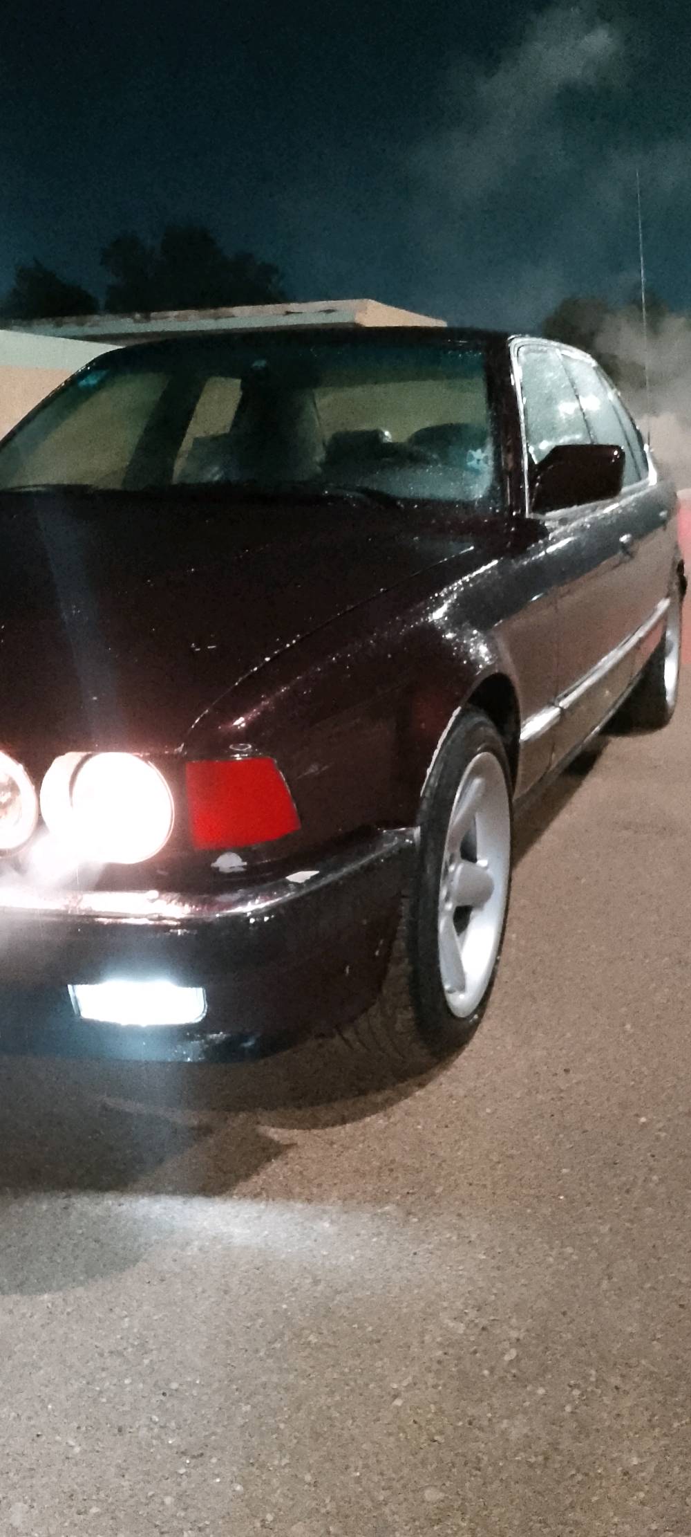 BMW V8 740i 1994 سيارة
نظيفة خير من الله مكينة وگير خير من الله حدادية تخم تاير ويل اصلي غرفة كاملة تكم تنتة كله جديد صالهة شهرين من شديتها دوشة كشنات مكينة نگرة بكل وكت اكسن مقفول لون ماروني كشرها نظيف مابي شخط كدام عينك تجي تفحص وتاخذ تراي وعيوني تشلعهن مكاني السماوة قضاء الرميثة هذا رقمي للأستفسار ***********