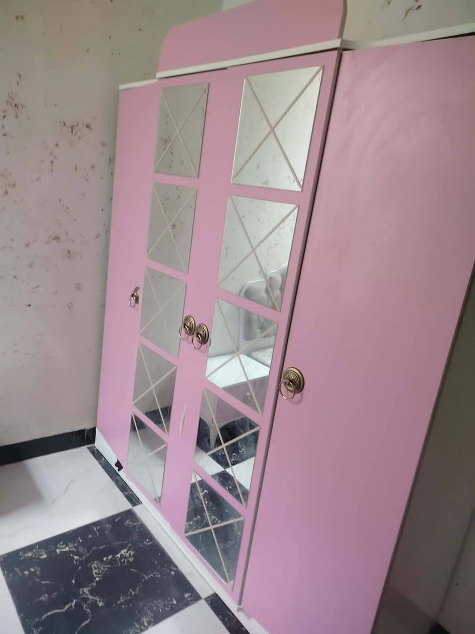 غرفه نفر للبيع ضرر بس جرار 
160 وبيها مجال 
بغداد البلديات


**إذا كنت صاحب هذا الإعلان وتريد حذفه لأي سبب، رجاءا أرسل رسالة إلى الدعم الفني**