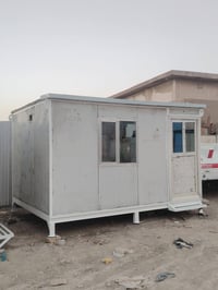 كرفان  كرفان 3*4  مستعمل نضيف كهربائيات كامله  المكان بغداد الرقم 0770...
