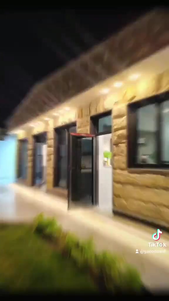 السلام عليكم ورحمة الله وبركاته
أهالينا الكرام...
تعلن مزرعة الياقوت عن فتح باب الحجوزات، وفق المواعيد والأسعار التالية:
🌿 الشيفت الصباحي: 200,000 دينار عراقي.
🌙 الشيفت المسائي: 250,000 دينار عراقي.
🕘 أوقات الدوام:
الشيفت الصباحي: من الساعة 9:00 صباحًا ولغاية 6:00 مساءً.
الشيفت المسائي: من الساعة 9:00 مساءً ولغاية 6:00 صباحًا من اليوم التالي.
يرجى الالتزام بالتعليمات التالية:
يمنع استخدام الدي جي.
يمنع تشغيل الأغاني احترامًا وإكرامًا لشهر محرم الحرام.
يمنع إطلاق العيارات النارية حفاظًا على سلامة الجميع.
📞 للحجز والاستفسار: ***********
📍 العنوان: بغداد – حي الجهاد – مقابل شقق حي السلام.
مع تحيات كادر مزرعة الياقوت، ونتمنى لكم أوقاتًا سعيدة.
