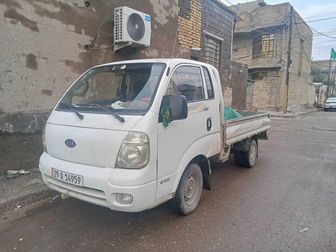 السلام عليكم
كيا بنكو موديل 2012 للبيع او مراوس مع دبل قمارة 
مكفولة محرك كير اكسل صدر شاصي رقم شاصي 
تبريد شغال 
السعر : 97 وبيها مجال 
العنوان: بغداد 
رقم الهاتف: ***********
