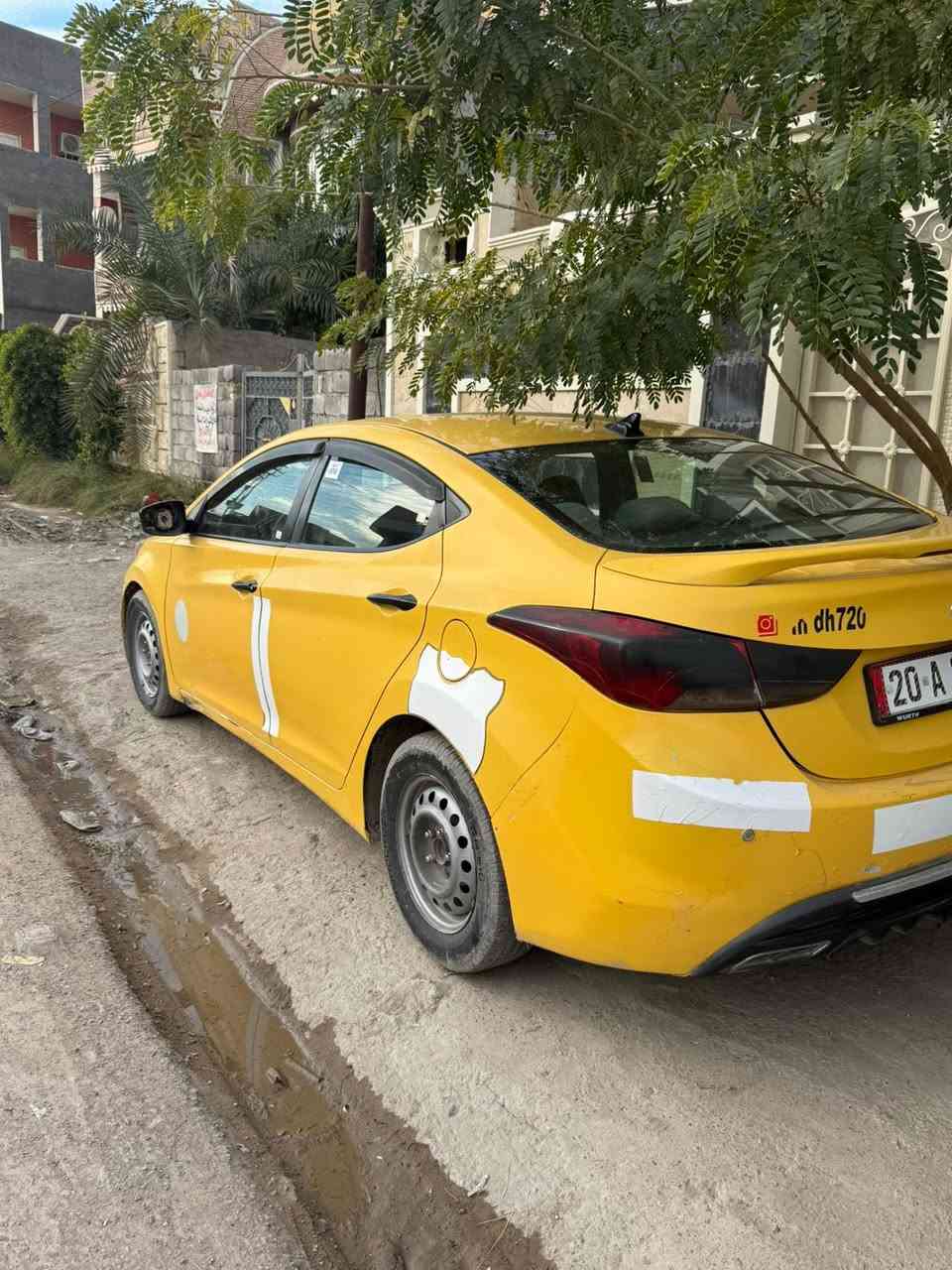 سلام عليكم 
النترا موديل 2013 وارد امريكي ضرر جاملوغ مبدل بلادي بدون دواخل بدون ارباك بدون معجون كير محرك مكفول صدر تخم تاير كله جديد مابيها اي نقص 
مكانها بعقوبه المركز 
رقم *********** 
سعرها 95 وبيها مجال بسيط
