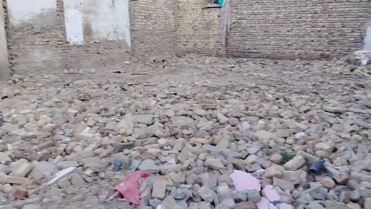 بسم الله الرحمن الرحيم 
قطعه طابو للبيع قرب محلات
 علي الشطري 
خلف السوك 
تصلح مجمع  وشقه فوك 
القطعه تجاريه 
للتواصل الاتصال على الرقم  
الموجود بالاعلان 
***********
او مراسلة الصفحه 
#هادي_الحجيمي
