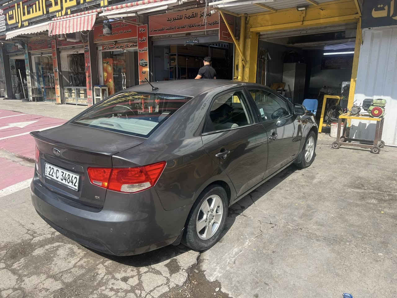 سلام عليكم سيراتو مديل 13 صبغ جاملغ وبنيد بدون دواخل ماشيه 190 خليجيه سعر 85 بيه مجال مكان بغداد ***********
