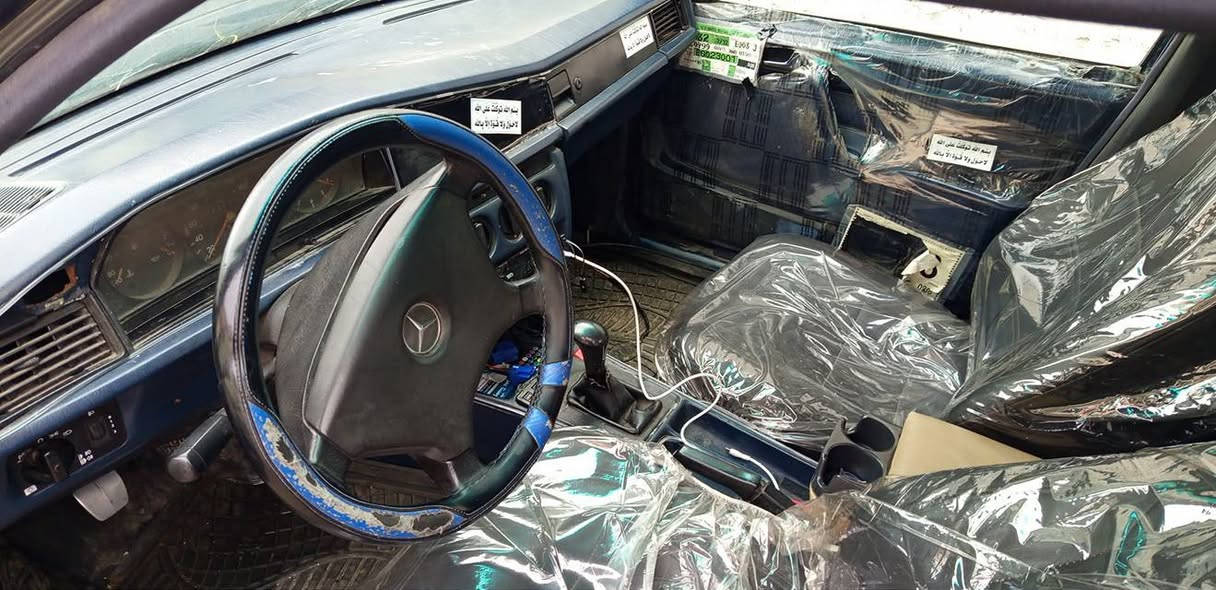 مارسیدز ١٩٠ زۆر پاک و جوانە بێ مەسروفە ماڵی فەقیرە سیارەکە شوخت و چاڵی هیچ نیە وەک شەریکە وایە سەنەوی عەسڵی هەیە مەکینەی ٤بستۆنی بیلادە گێڕعادیە جوابی نامە و کۆمێنت نادەمەوە سعری ١٨ گەڵا بۆ معامەلە تێل مەکە چونکە قوفڵێتی ***********
