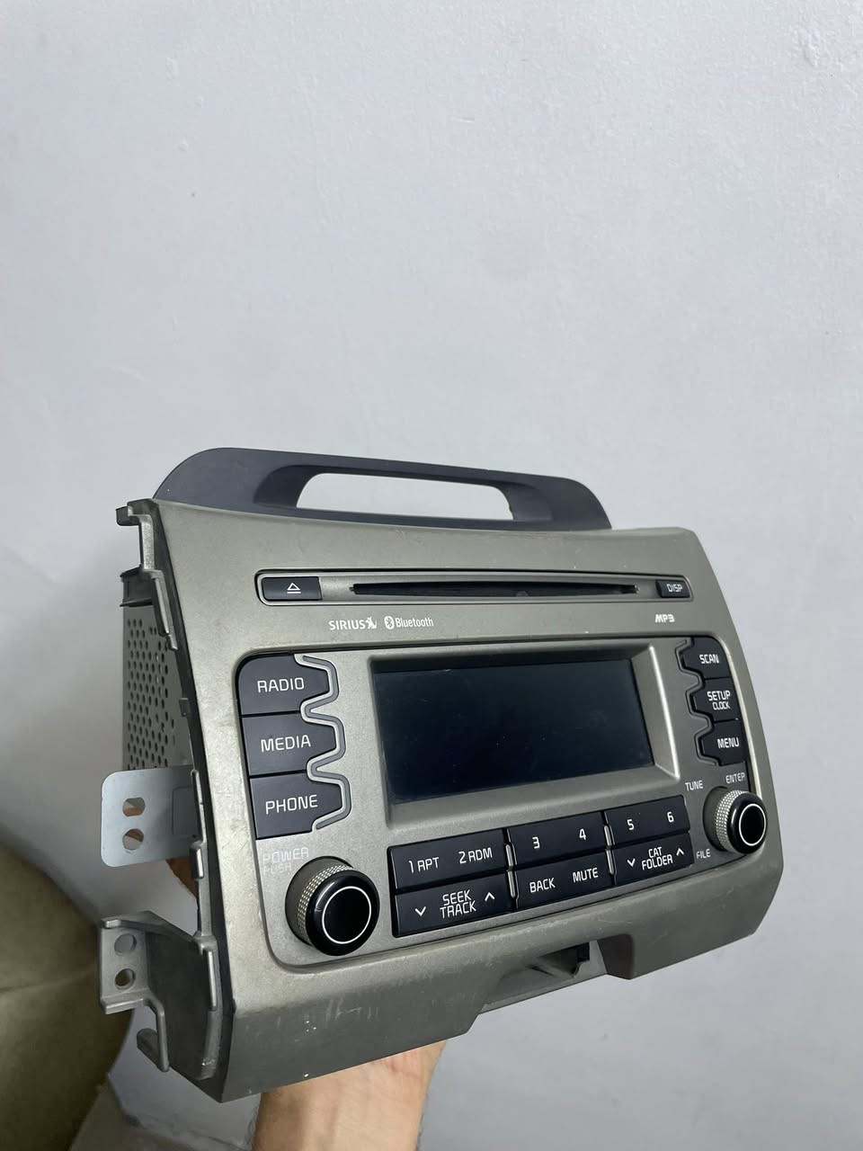 السلام عليكم شباب 

مسجل كيا سبورتج 

نظافه 100‎%‎ 

السعر / 75 الف 

***********

العنوان / حي الاعلام / السيديه 
يوجد توصيل 🚚
