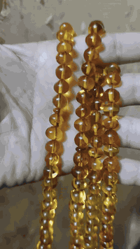 كهرب بولوني معوج حر الحر اصلي مسباح قديم وماخذ لون عدد الخرز 101 خرزه وزن 57 غم سعر الغرام 4500 دينار امانه المسباح قديم وحر الحر اصلي سعر المسباح 257 الف عراقي ***********
