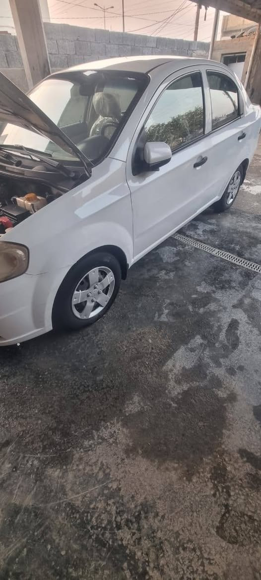 سلام عليكم للبيع سياره افيو رقم بغداد دولي ابسمي سنويه 28سياره كفاله عامه ماشيه 155اصل مكينه مفتوح حجم 1500سياره كير مكينه حداديه تبريد كلها على وضع شركه السعر 88اوبيها مجال بسيط مكان السياره بابل الورديه خارج اتصال ***********
