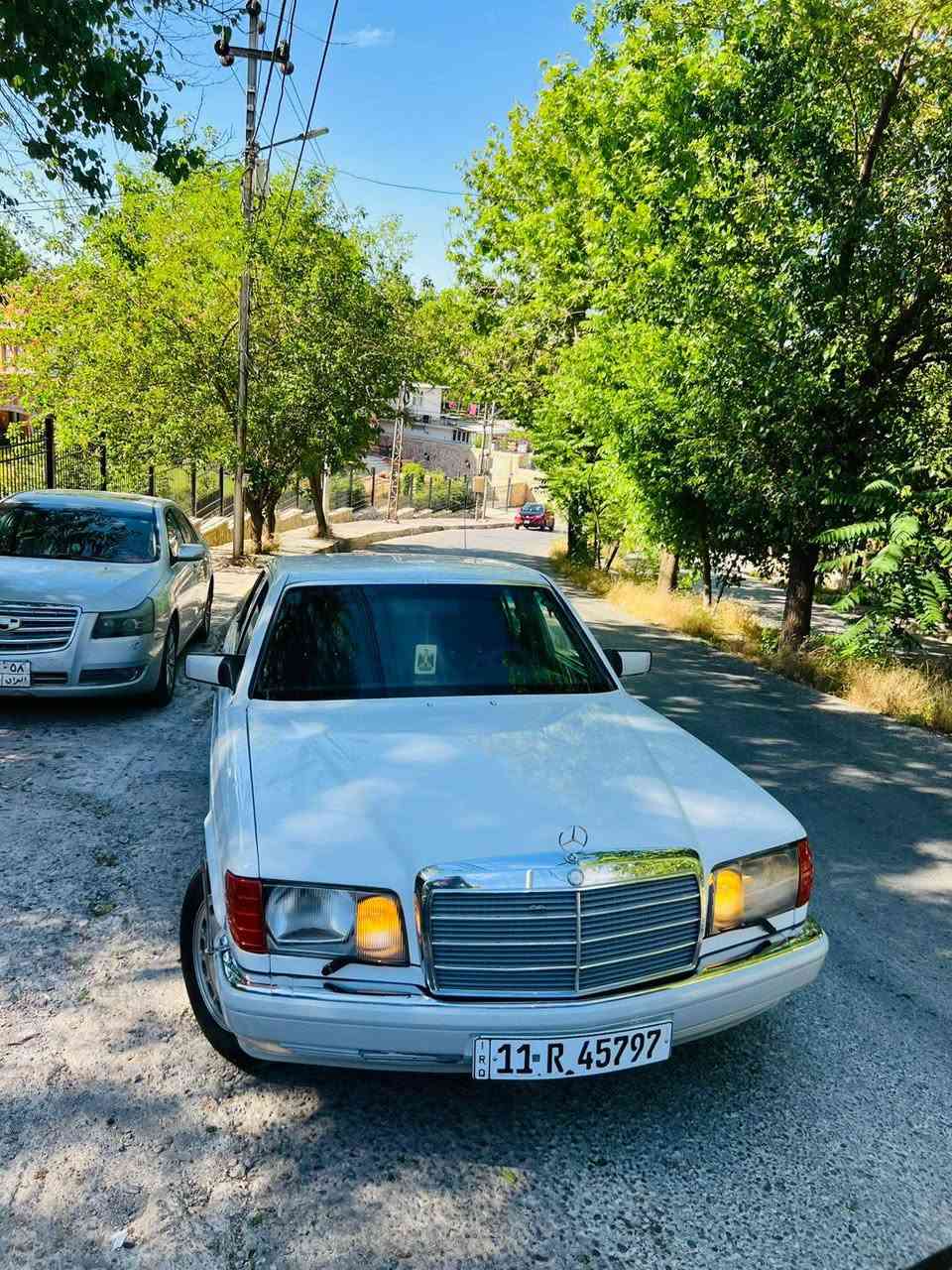 Mercedes Benz 300SE 1986
السلام عليكم ورحمة الله وبركاته 

جامبو موديل 1986
سياره جاهزة من مكينة  كير تخم تاير تخم  ويل ادامة كاملة لمنظومة التبريد والبنزين والمي 
كلشي بيها شغال ...
مكينة وكيره 300

السعر : 72 ورقة وبيه مجال الشراي يتصل وبي خير ويدلل

 بسمي رقم بغداد سنويه لحد 2031

مكاني النجف الاشراف 
الاستفسار 
***********
