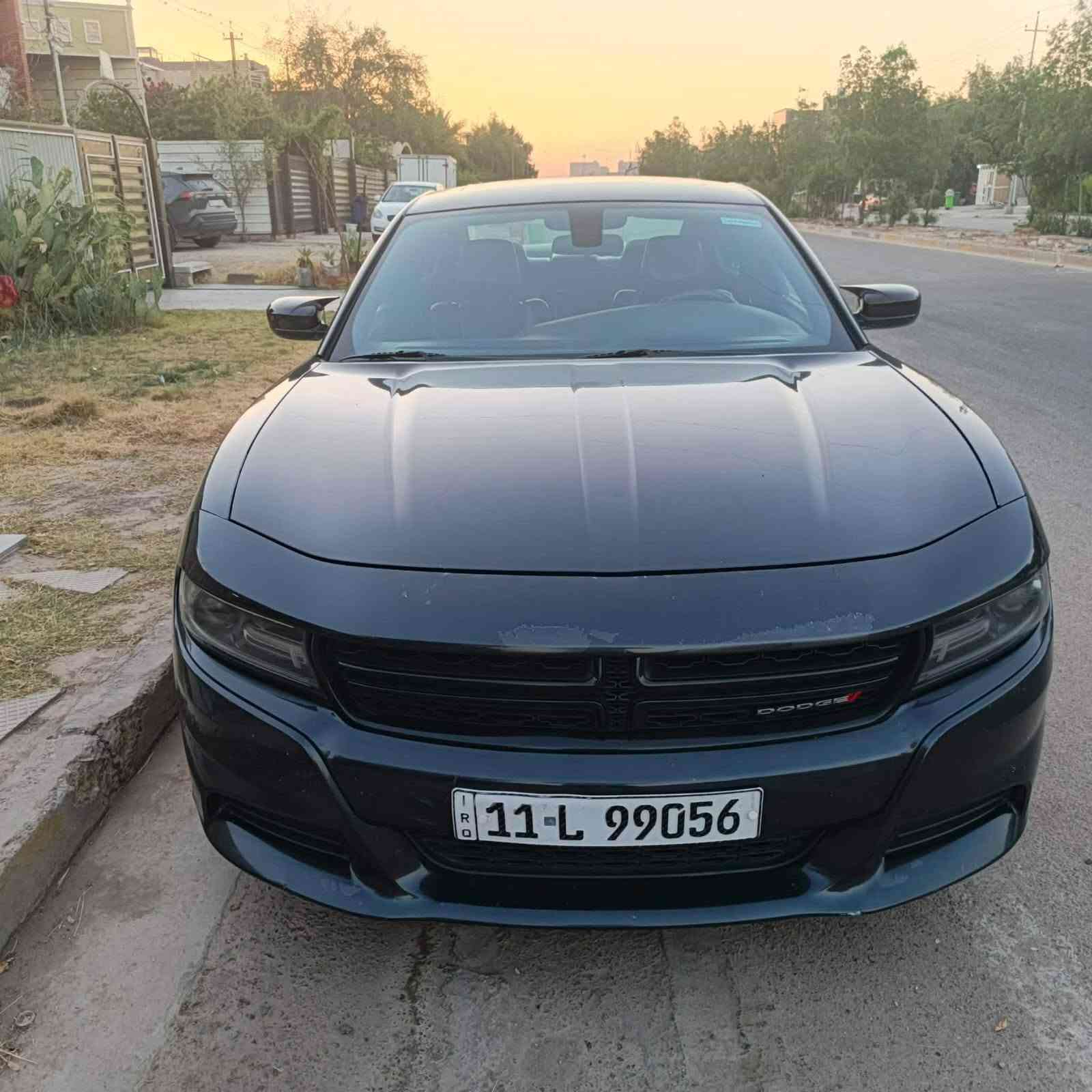 السلام عليكم جارجر مديل 19 SXT blusحادثه جاملغ خلفي وباب خلفيه وصار بيه بل العراق جاملغ امامي فقط مكان السياره بغداد السعر 205 رقم صاحب السياره *********** السياره جديده واحله من الصور
