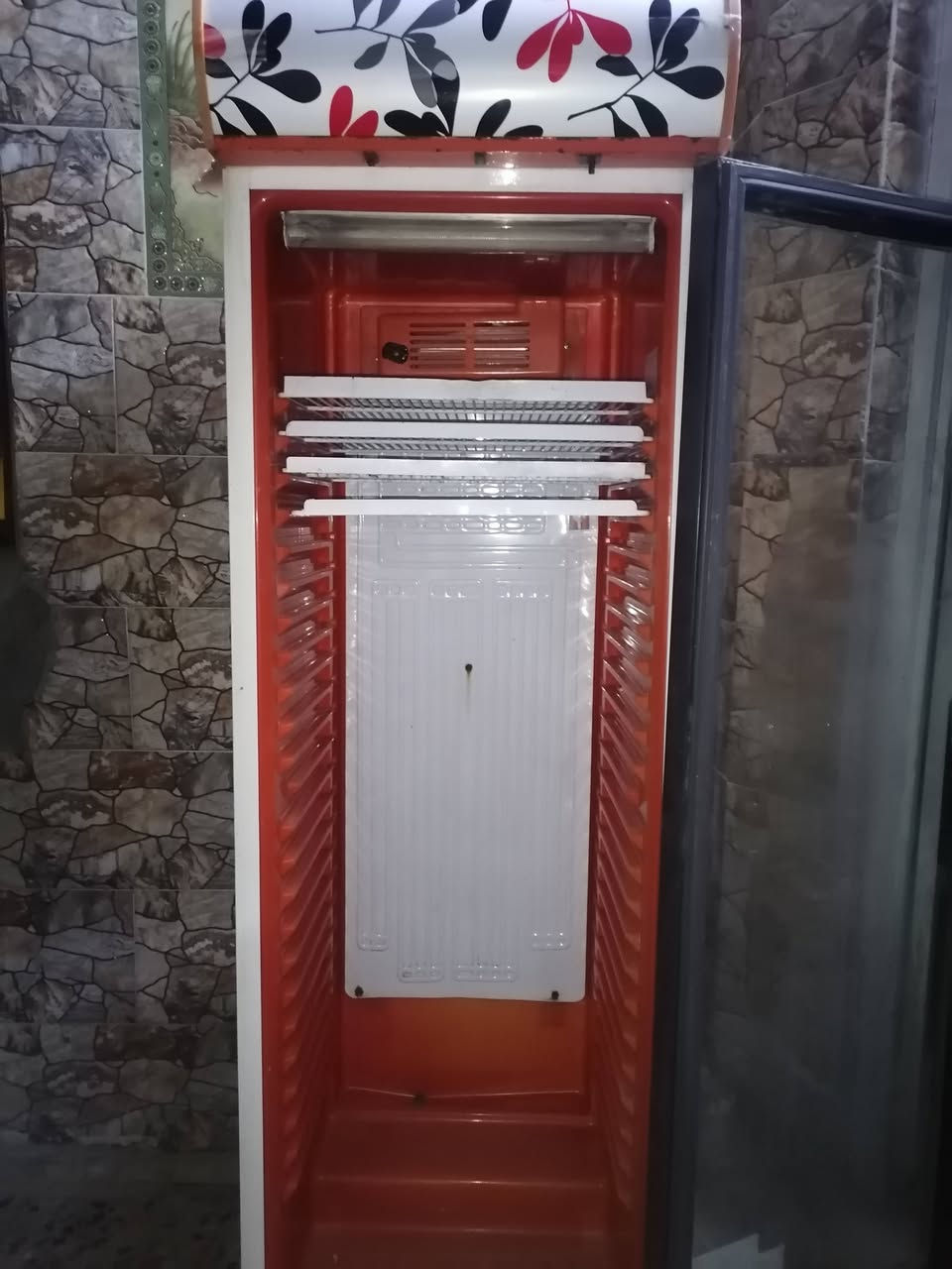 عارضات عمودي ايگور تركي ومجمده طرحيه تركي حجم 16قدم تجميد ثلج عنوان بغداد مدينه الصدر حي طارق شارع الوسط شراي يتصل ***********
