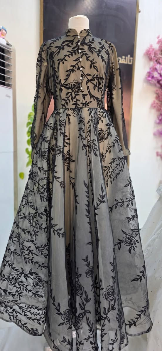 يوجد لدينا احدث الموديلات من بدلات الاعراس وفساتين المدعوات بيع وايجار وبأنسب الاسعار العنوان تكريت القادسيه خلف قاعة لافيوره اسم المحل حكاية فستان
للطلب والاستفسار مراسله الواتس اب ***********
