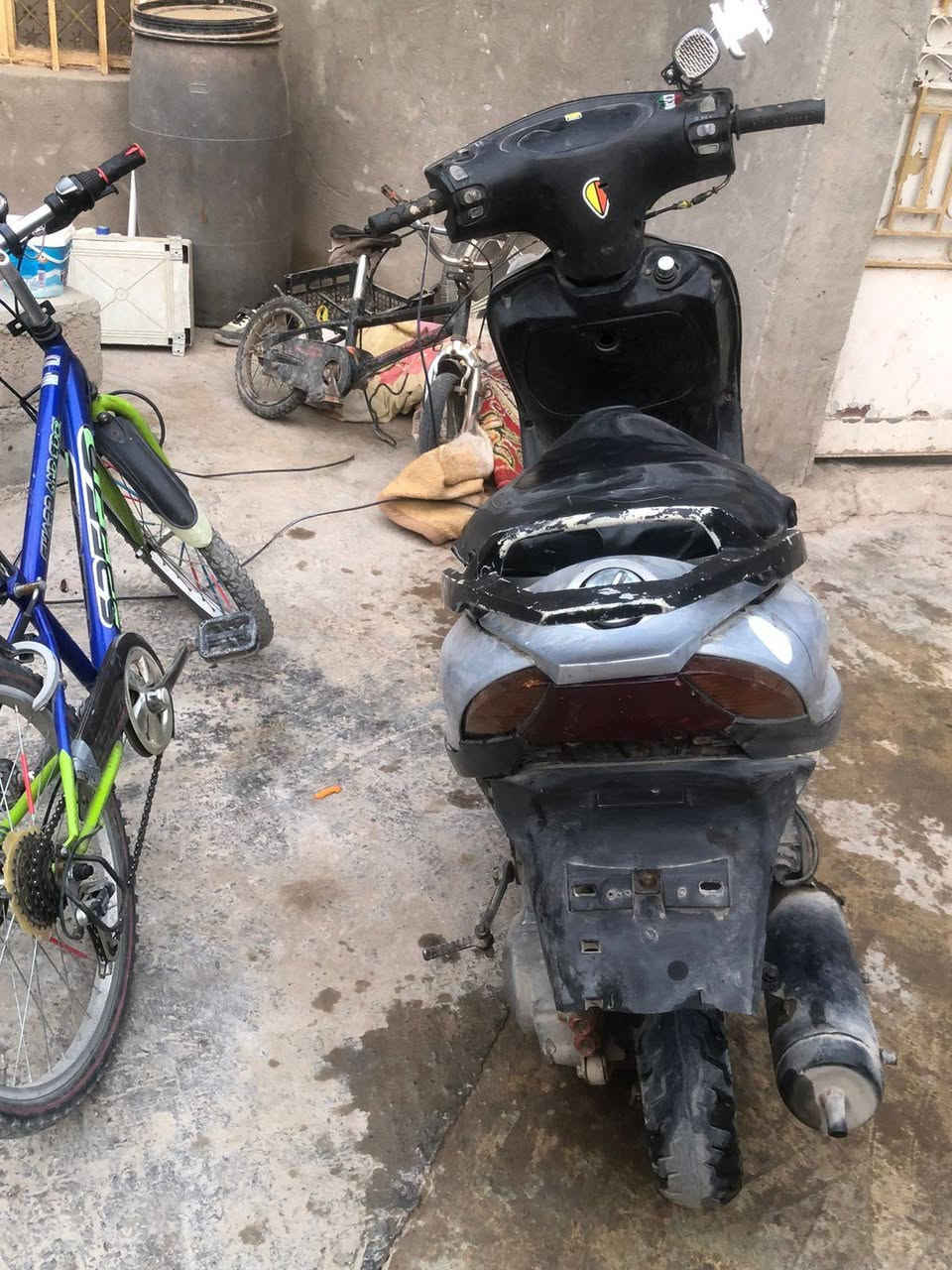 السلام عليكم 
دراجه ماكس ١٤٠ نضافه كدام عينك بدلت بس ولفات  دراجه خير من الله  رايده 325 وبيه مجال بصيط حك جيتك مو شراي لا تعبني  مكاني ديالى بعقوبه تواصل ***********
