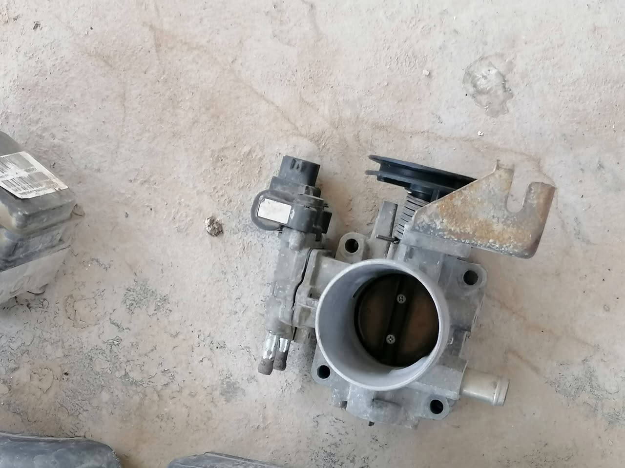 السلام عليكم غراض امكراند للبيع
قباقه المحرك ب15 الواحد
الفان خارجي مال راديتر تبريد 15
الجويتر يشتغل بس يخربط مال بيكاتجو ب15
والabs ما عرف شبي لغيته كامل ب25
وعندي لايتات تعبانات تاركهن للي يريدهن ابلاش
مكاني بصره ابو الخصيب
***********
