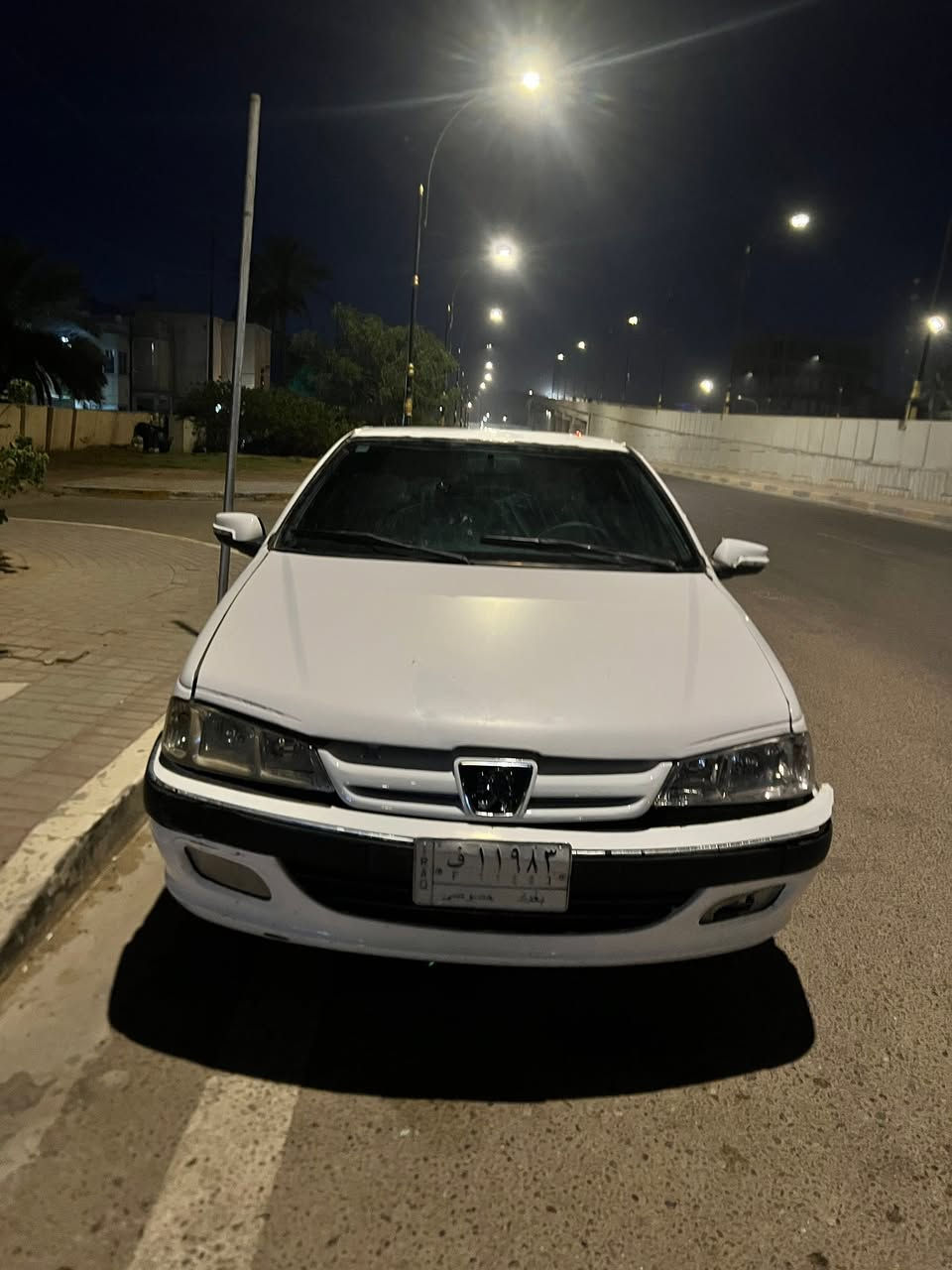 سلام عليكم
سياره بيجو بارص

 محرك وكير  جديد

تبريد شغال جديد

لون ابيض

سياره  نصبته كلش حلوه 

 بابل حله
***********
