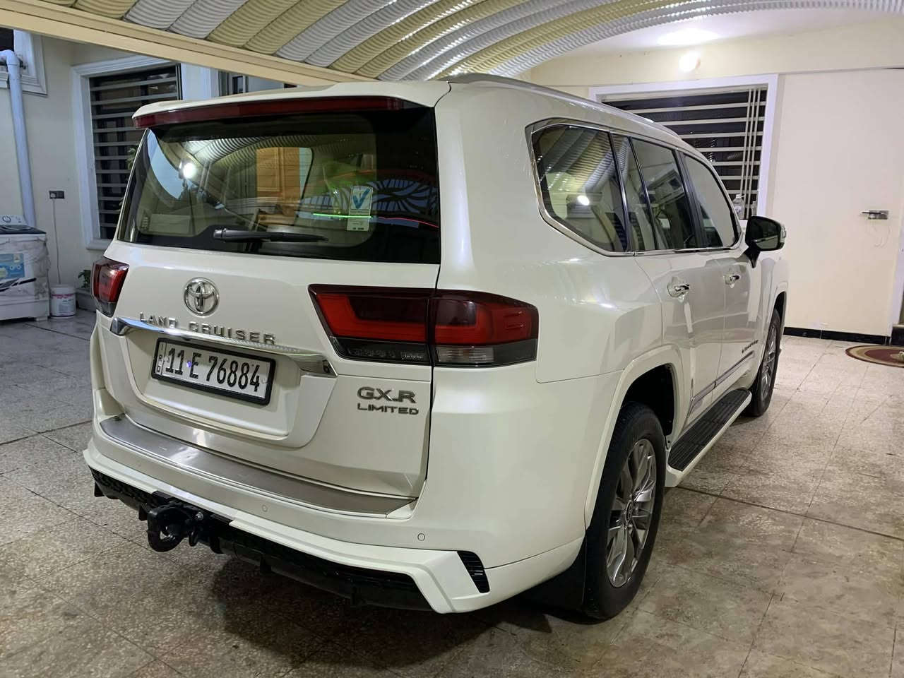 سلام عليكم عندي سياره البيع لاندكروز موديل 2022 رقم بغداد دولي ماشيه 40 ألف فول موصفات سياره جديده وحلوه عنوان بغداد ولشراي يتصل على رقم ***********
