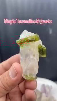 تورمالين أخضر • كوارتز شابو • ٧٥ غرام