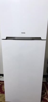 ثلاجه يحتاجله ماطور نظيفه كلش  اذا تريده اتصل و نتراهم عل سعره ٠٧٧١٠٧٥...