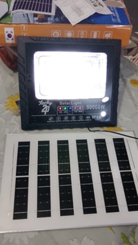 بروجكتور • طاقة شمسية • ريموت تحكم