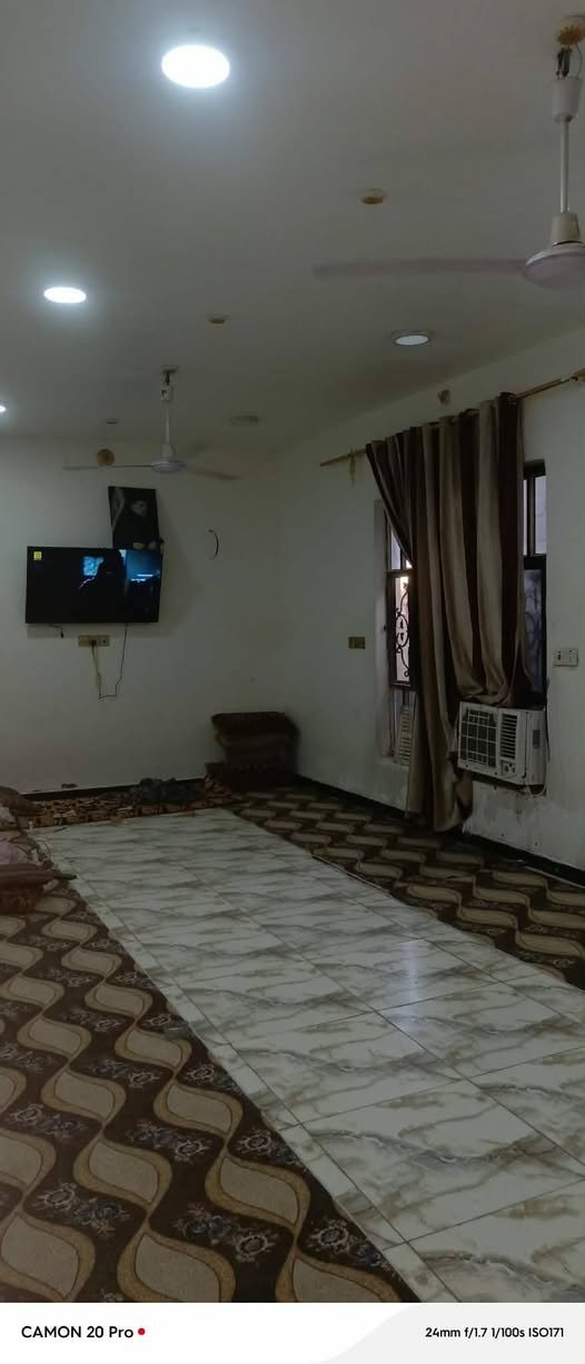 السلام عليكم بيت في البوجاسم طابو زراعي من تكون من غرفتين وصاله ومطبخ وستقبال صحيات خارجيه ودخاليه مساحه 200🤍.   الاستفسار  ***********
السلام عليكم بيت في البوجاسم طابو زراعي من تكون من غرفتين وصاله ومطبخ وستقبال صحيات خارجيه ودخاليه مساحه 200🤍.   الاستفسار  ***********  السعر35
